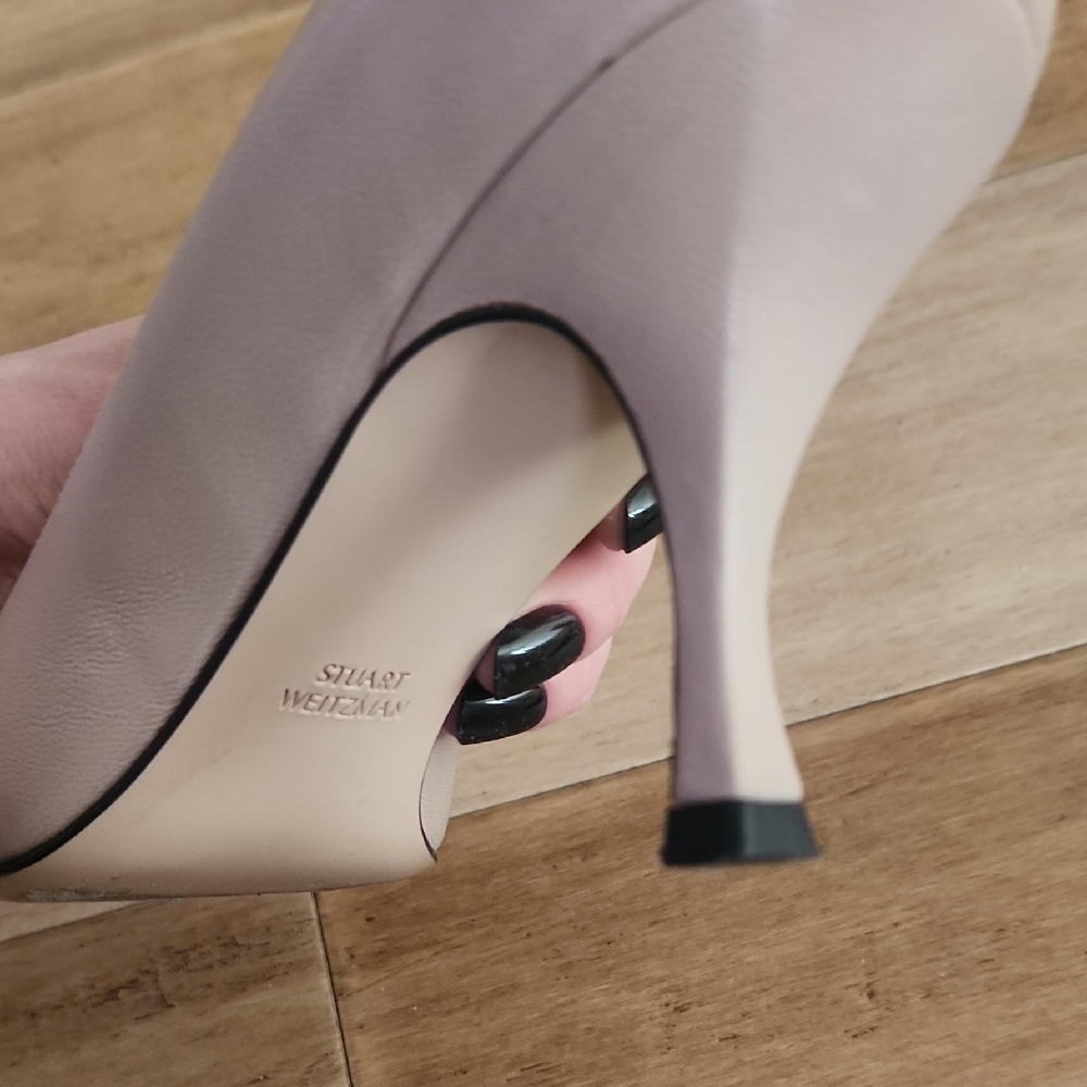 Stuart Weitzman Cream Pointed Heels - Picture 3 of 6